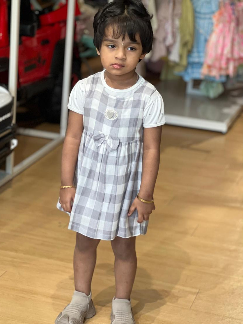 Sleeveless Check Frock